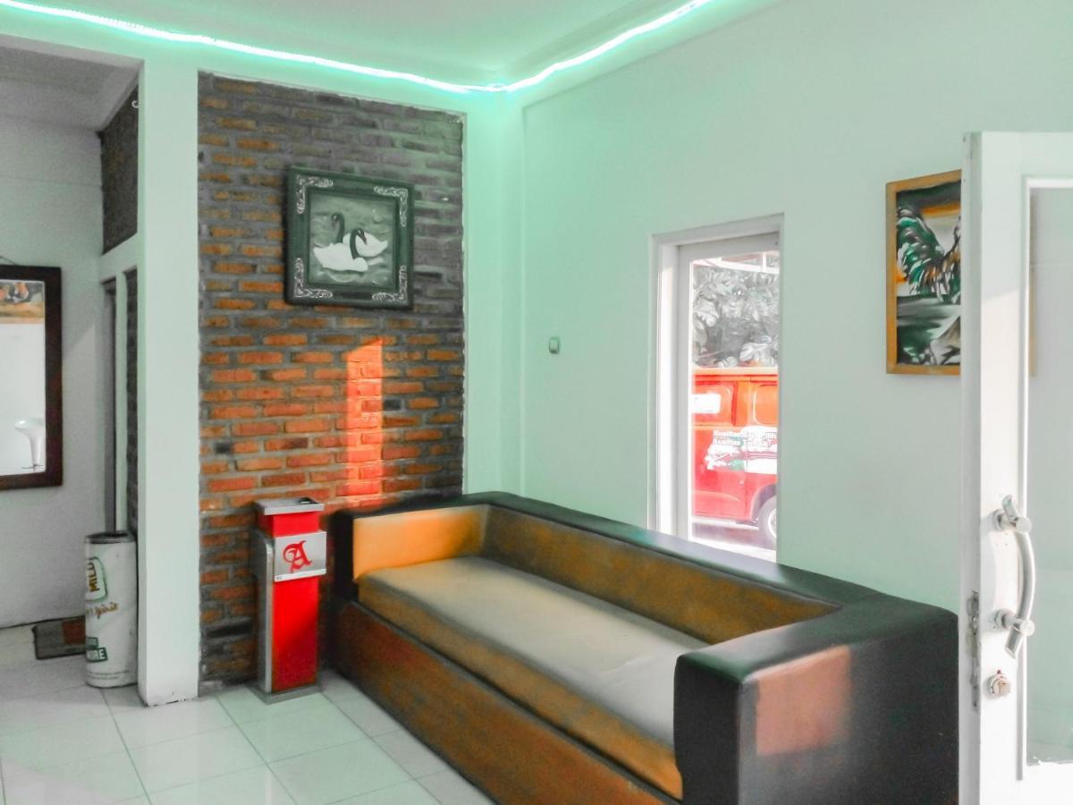 Urbanview Hotel Rio Life House Cianjur By Reddoorz Esterno foto